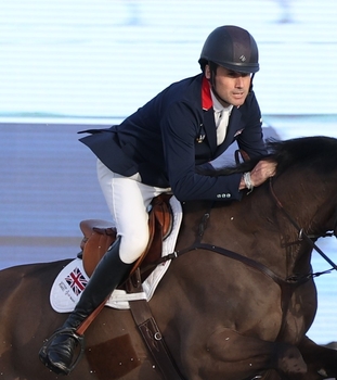 Tim Gredley jumps into third place in the Deutsche Kreditbank AG 4* 1.60m Grand Prix in Germany with Medoc De Toxandria